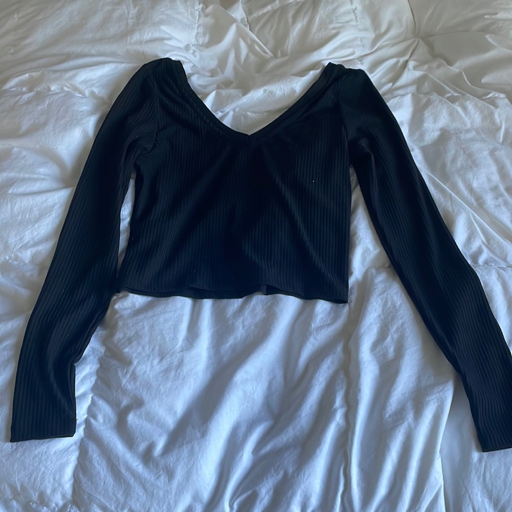 Long sleeve black v neck crop top ribbed size us 6